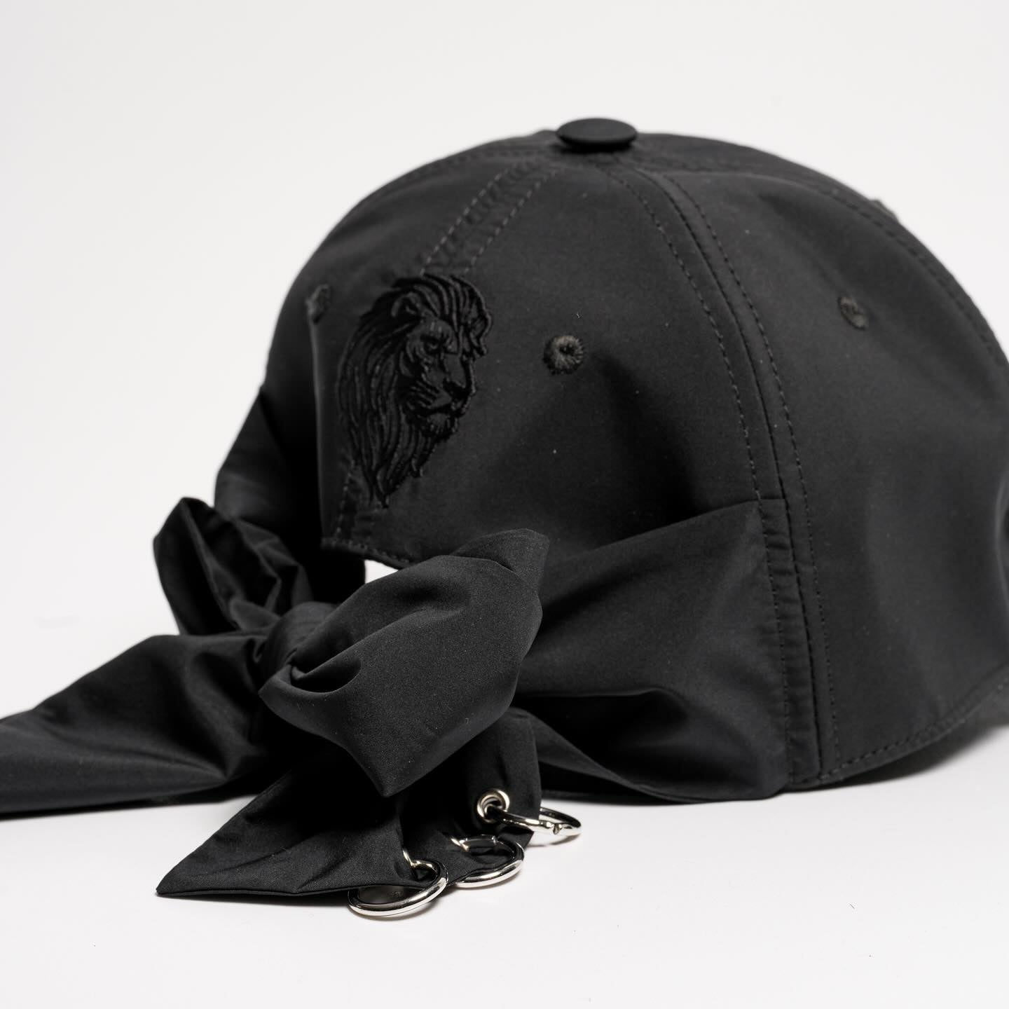 BH Cap signature